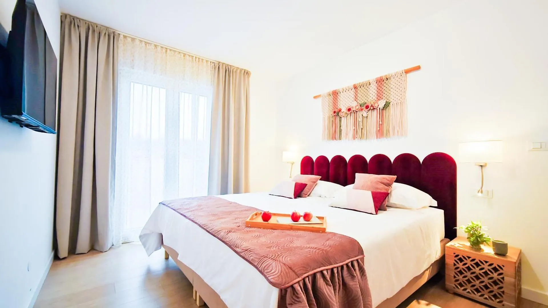 Villa David - Brand New - First Renting Summer 2025 لابين